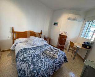 Bedroom of Flat to rent in  Sevilla Capital  with Air Conditioner, Terrace and Storage room