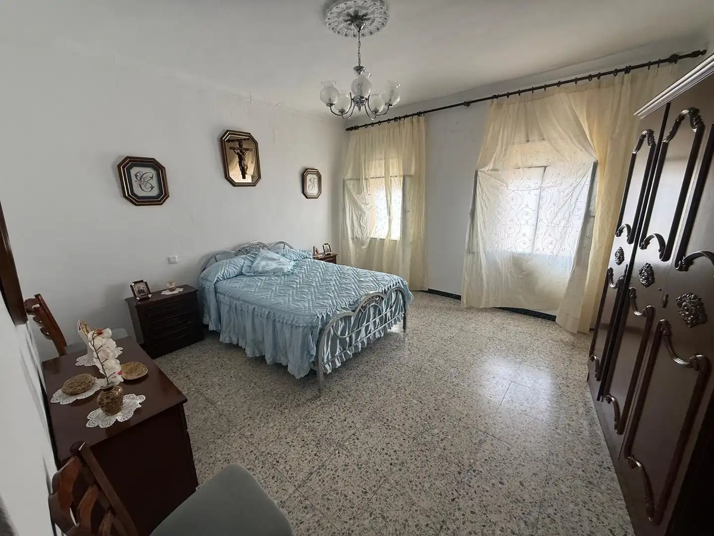 Dormitori de Casa o xalet en venda en Encinas Reales amb Moblat i Balcó