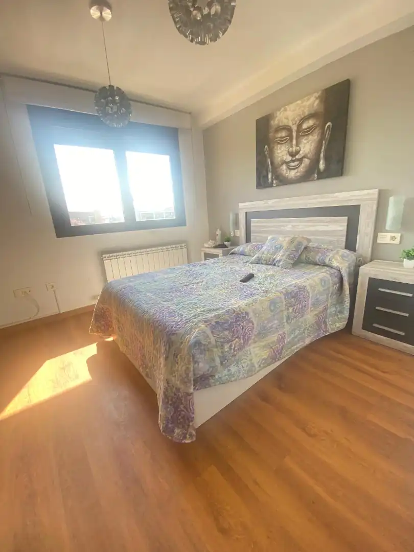 Habitación de Casa adosada en venta en Cintruénigo con Calefacción, Jardín privado y Terraza