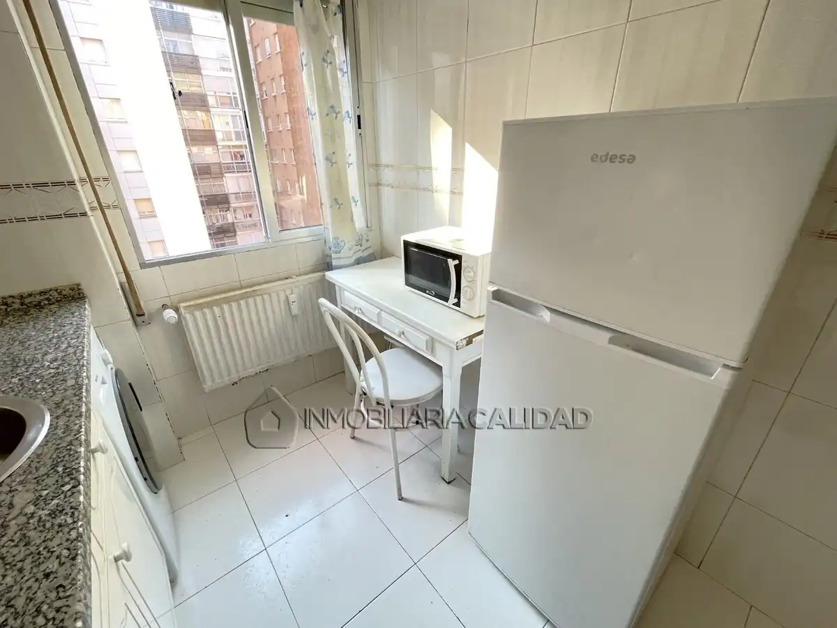 Kitchen of Flat for rent in Burgos  with Heating and Furnished