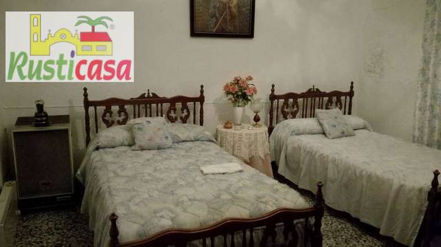 Casa-chalet en Venta en Tejares en Bailén