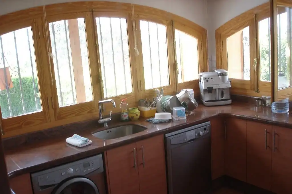 Chalet con piscina en venta en Benillup, imagen 38