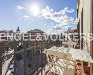 Vista exterior de Pis de lloguer en  Madrid Capital amb Aire condicionat, Terrassa i Balcó