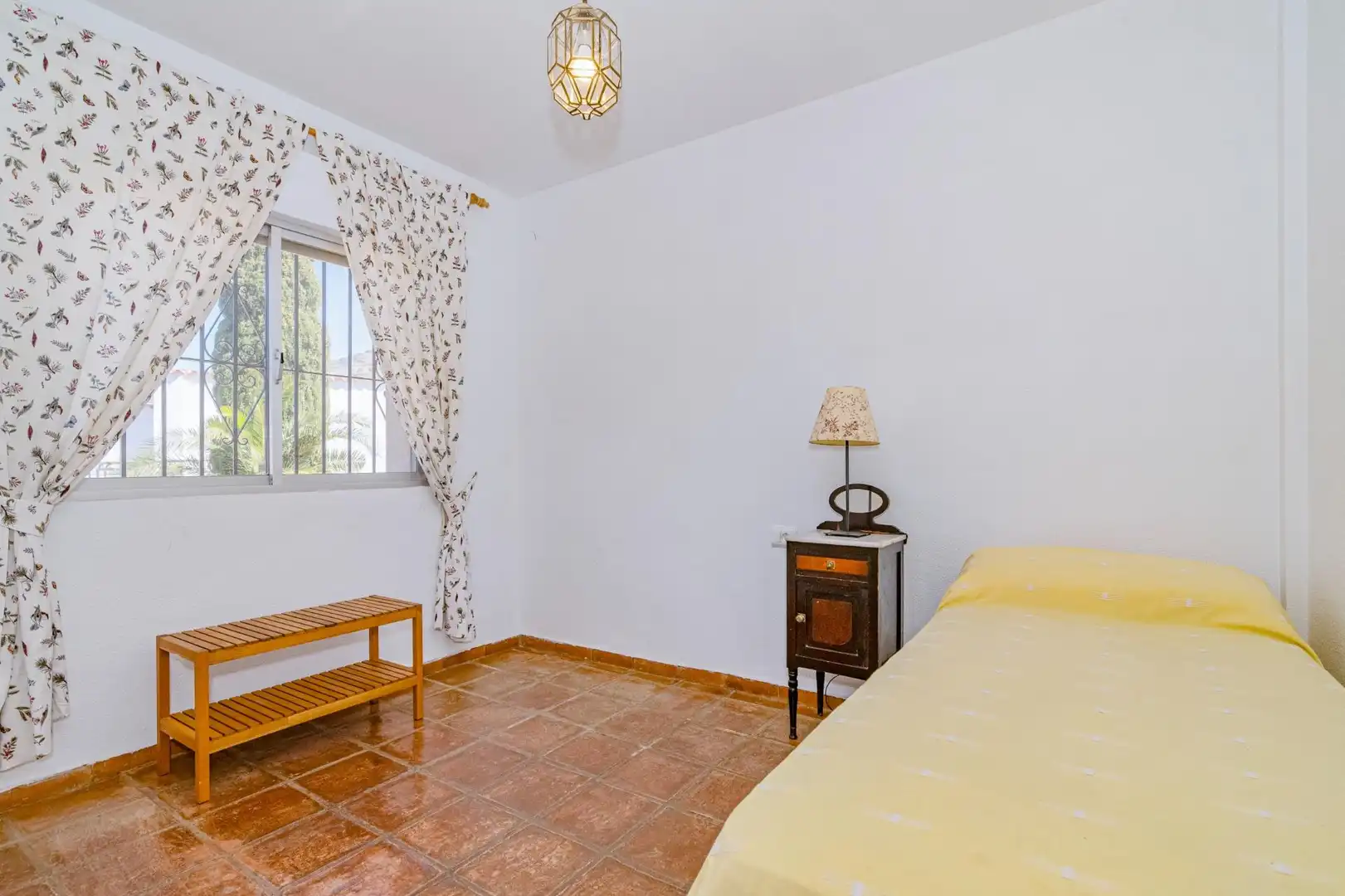Habitación de Casa o chalet en venta en Motril con Jardín privado, Terraza y Piscina