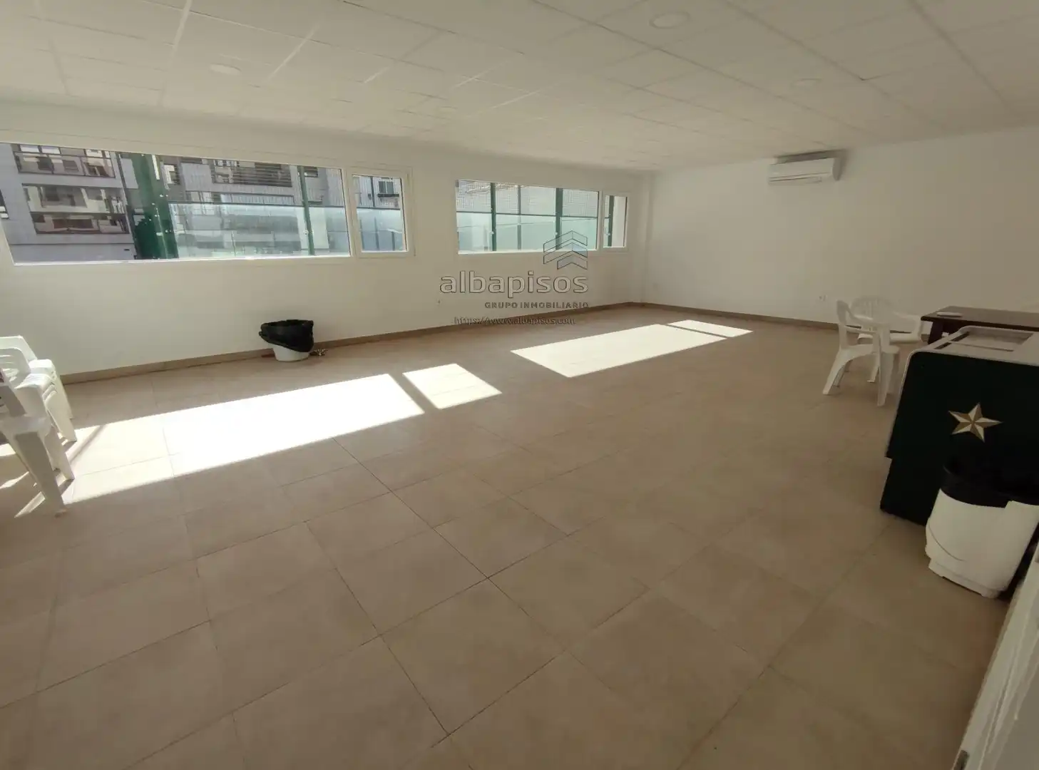 Wohnung zur Miete in Albacete mit Heizung, Terrasse und Abstellraum