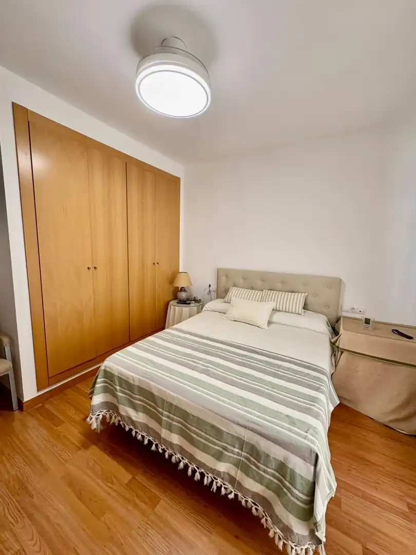 Dormitori de Casa o xalet en venda en Gerena amb Aire condicionat, Calefacció i Terrassa
