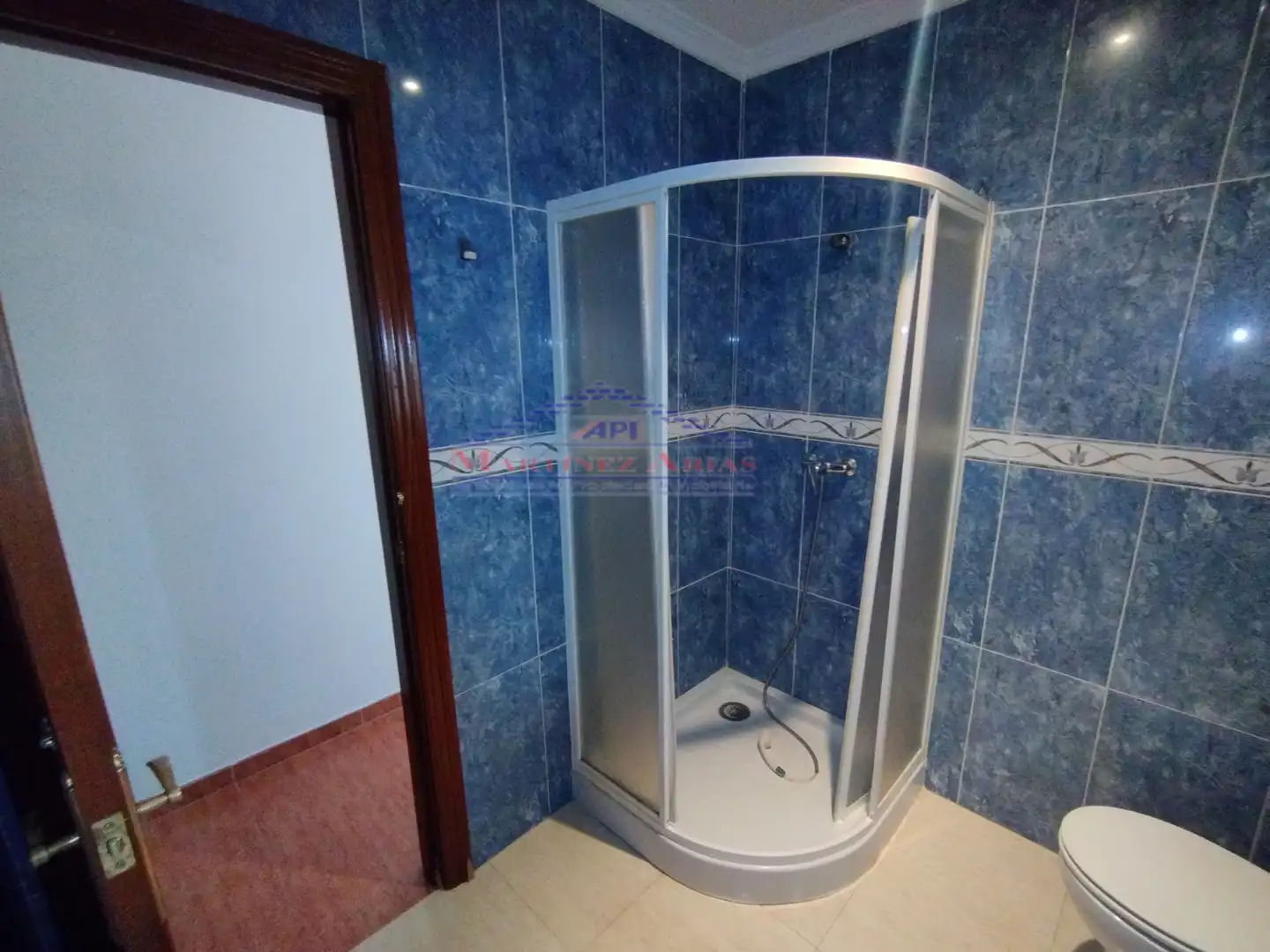 Bathroom of Houses for sale in Fuerte del Rey  with Private garden, Terrace and Balcony