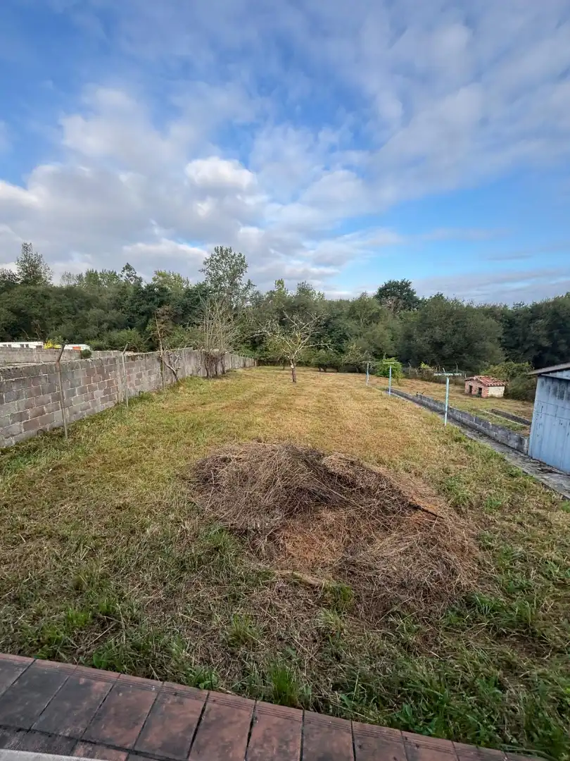 Casa adosada en venta en Oviedo  con Calefacción, Jardín privado y Amueblado