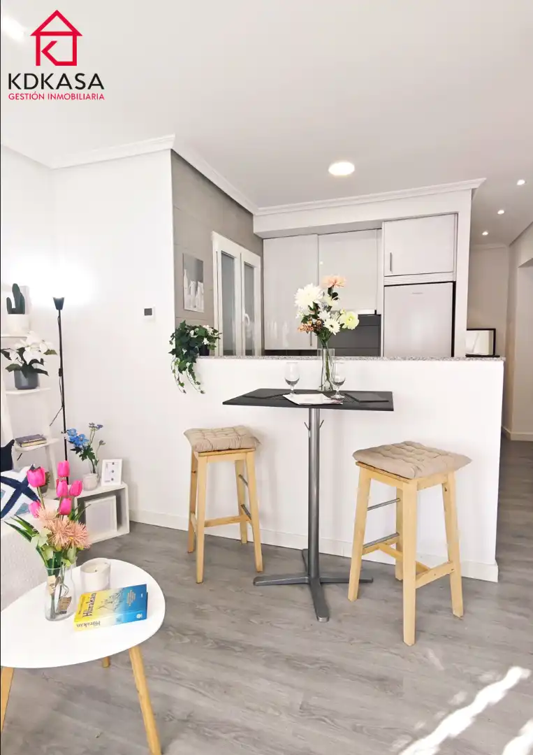 Cocina de Piso en venta en Madrid con Calefacción, Horno y Lavadora