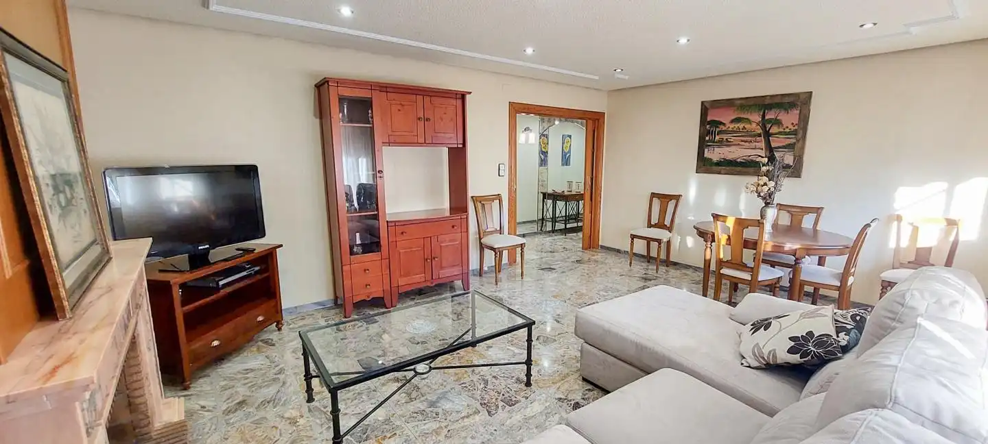 Sala de estar de Piso de alquiler en Elche / Elx con Amueblado y Balcón