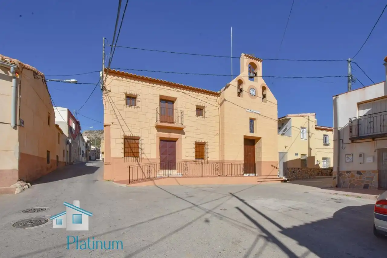 Vista exterior de Casa o xalet en venda en Lorca amb Aire condicionat, Calefacció i Jardí privat