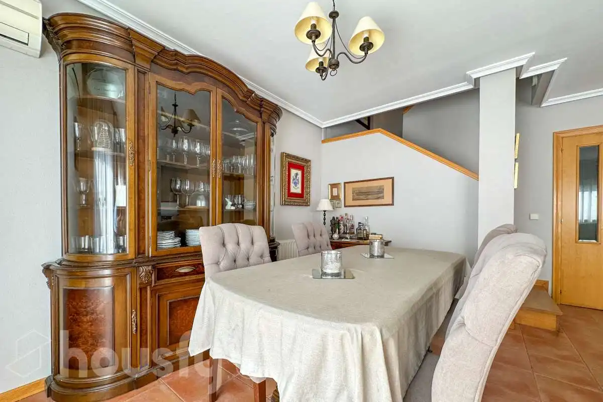 Dining room of Houses for sale in Aranjuez  with Air Conditioner, Heating and Private garden