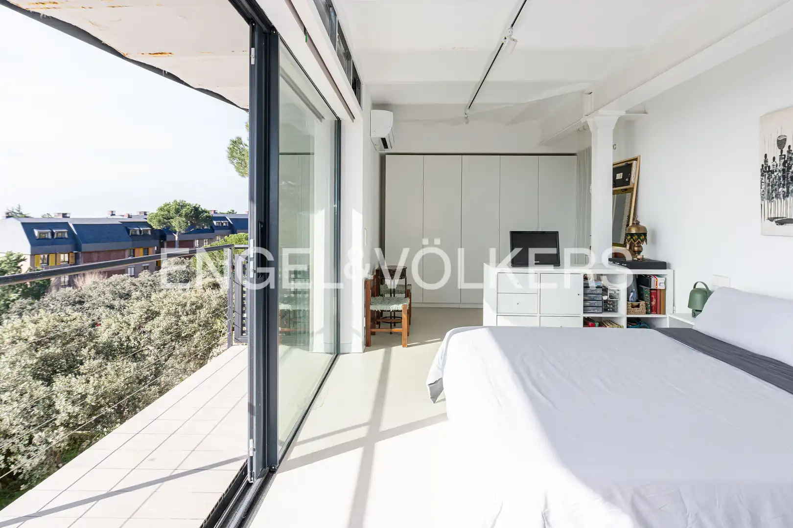 Balcony of Houses for sale in Hoyo de Manzanares  with Air Conditioner, Heating and Private garden