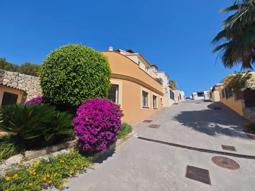 Casa adosada en venta en Es Camp de Mar
