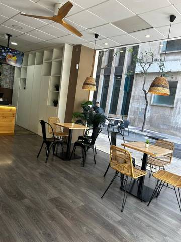 Local comercial en Alquiler en Hospital - Plaza del Real