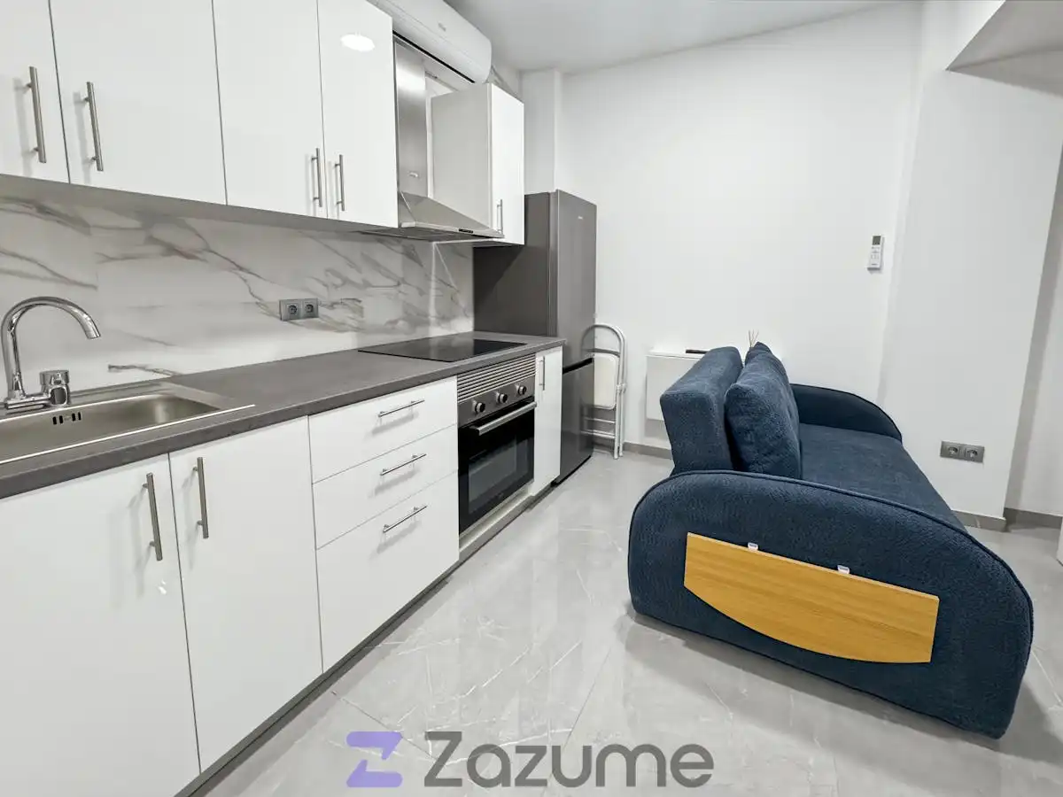 Cuina de Apartament de lloguer en Alicante / Alacant amb Aire condicionat, Moblat i Forn