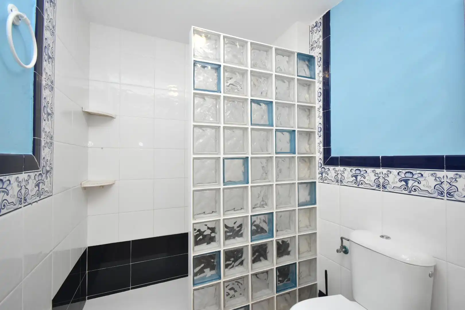 Baño de Apartamento en venta en Zahara de los Atunes con Aire acondicionado, Calefacción y Jardín privado