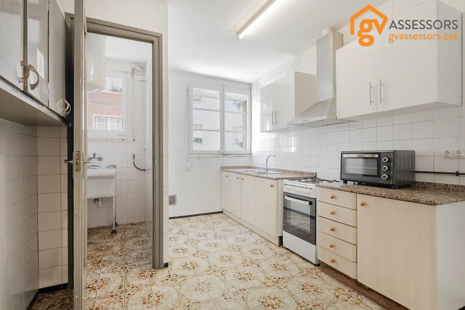 Cocina de Piso en venta en Barcelona con Horno