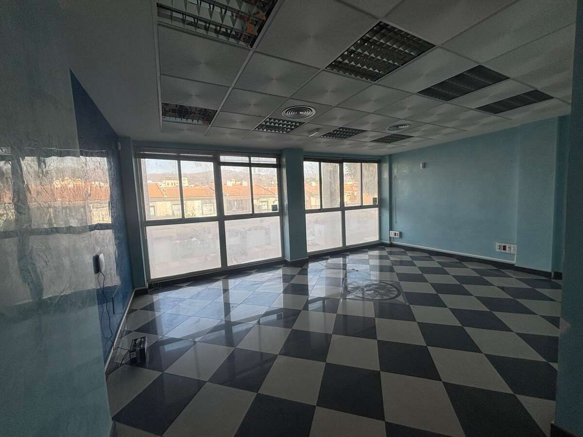Office for sale in Roquetas de Mar