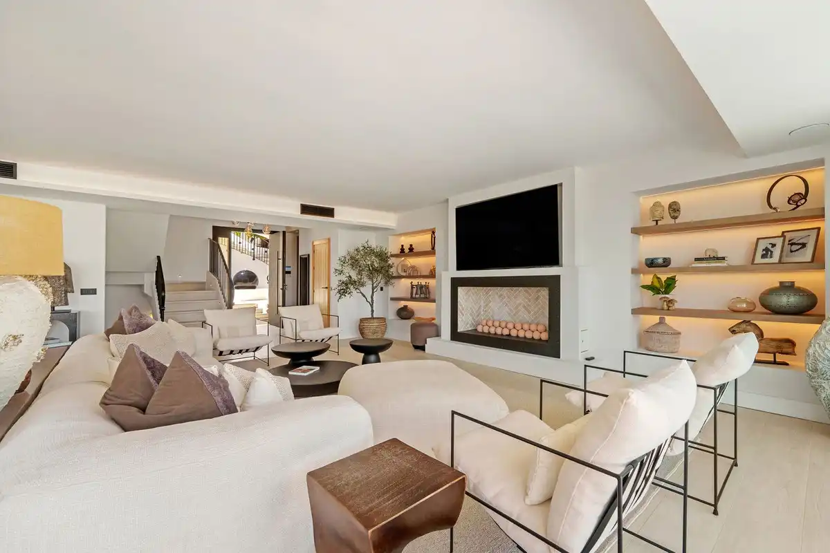 Villa mit Pool zum Verkauf in Nueva Andalucía, imagen 4