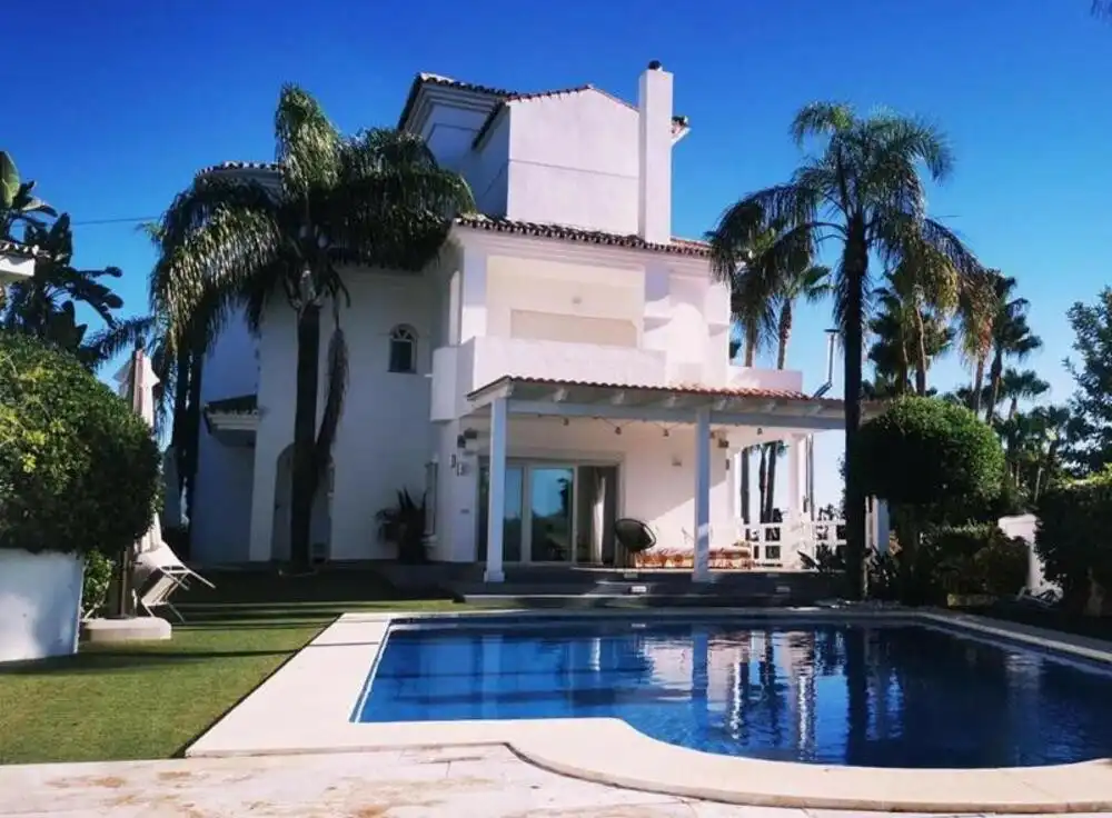 Exterior view of Houses for rent in Estepona  with Air Conditioner, Heating and Private garden
