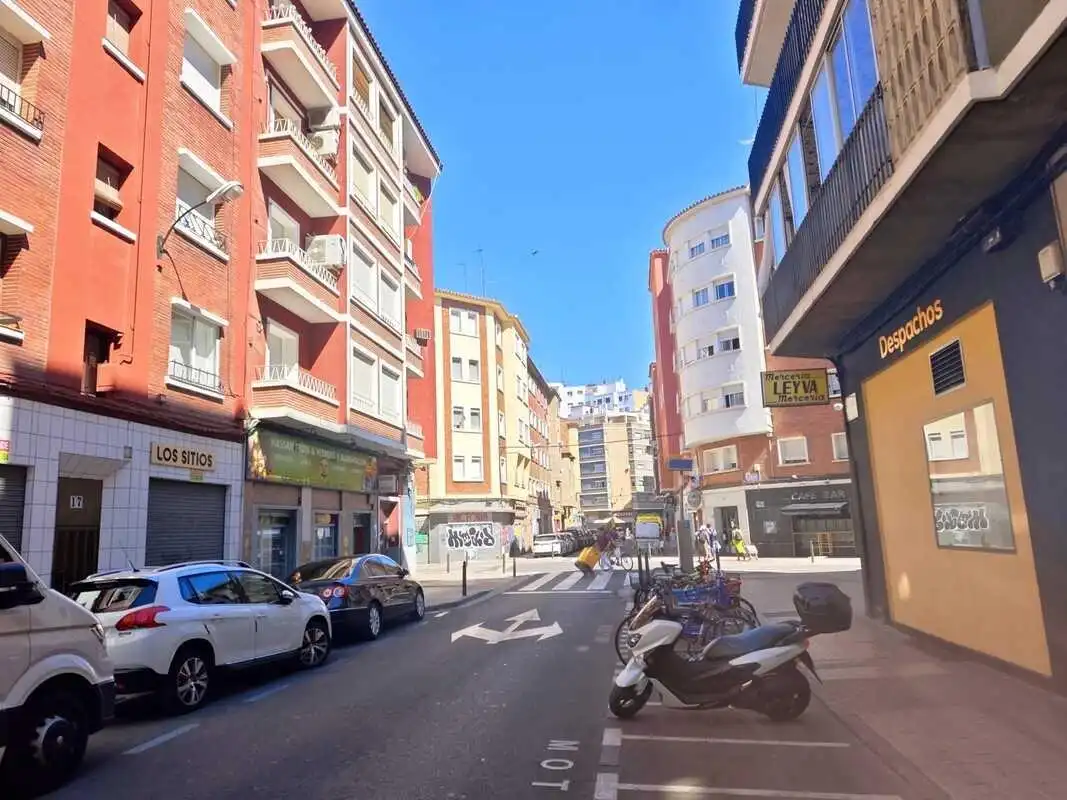 Außenansicht von Wohnung zum Verkauf in Zaragoza mit Heizung