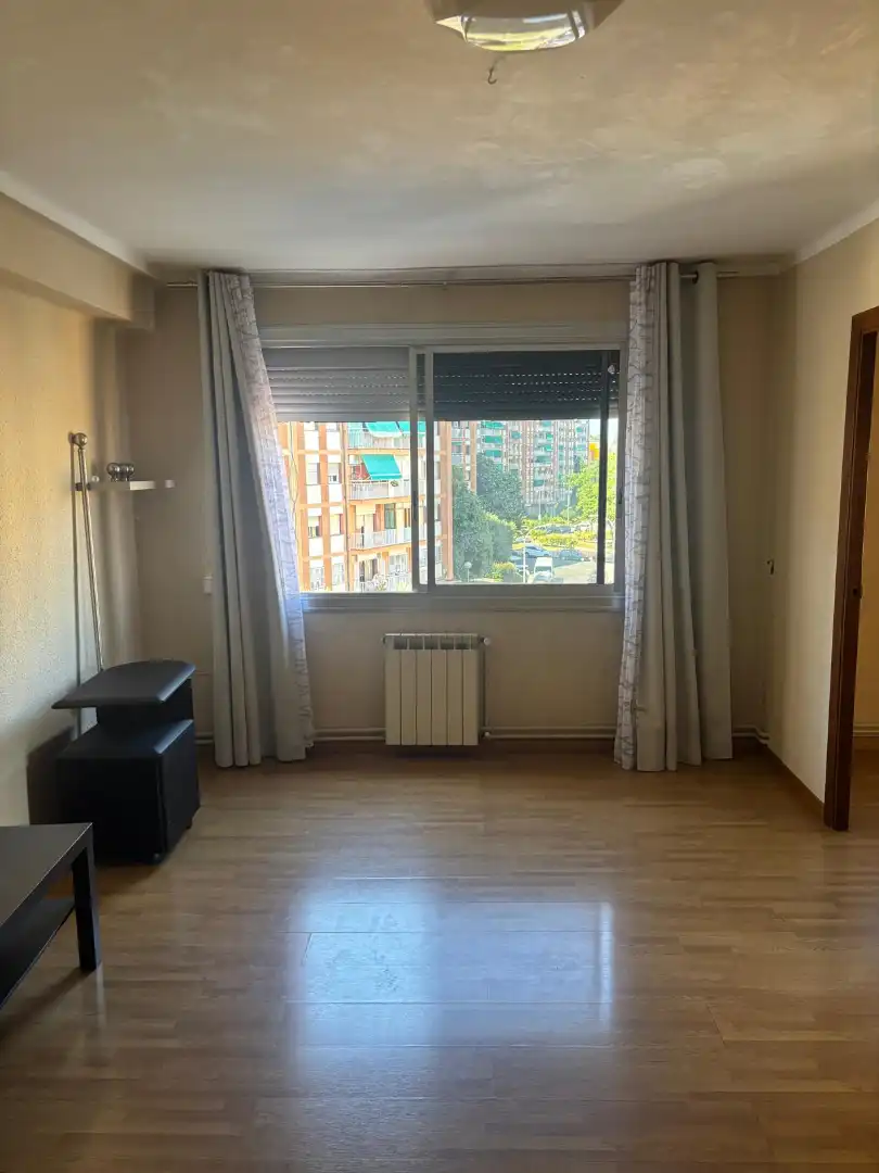 Habitación de Piso en venta en Badalona con Calefacción, Parquet y Amueblado
