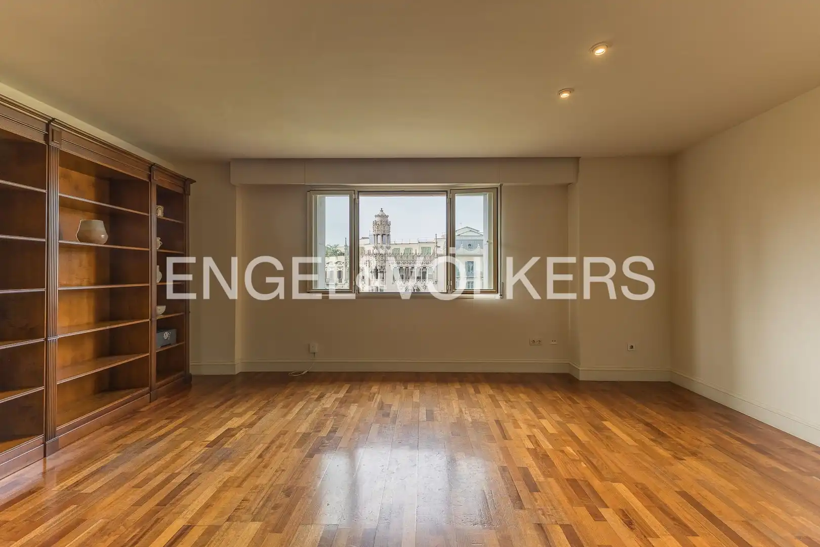 Vista exterior de Loft de alquiler en Eixample