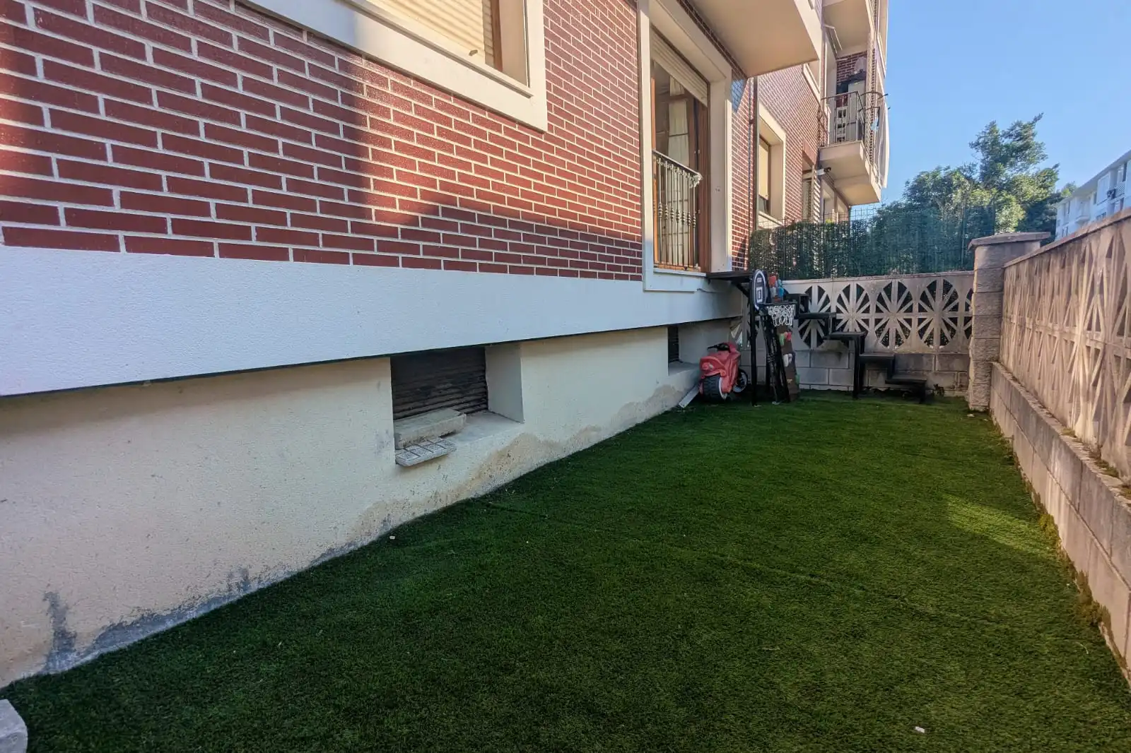 Vista exterior de Pis en venda en Voto amb Calefacció, Terrassa i Moblat
