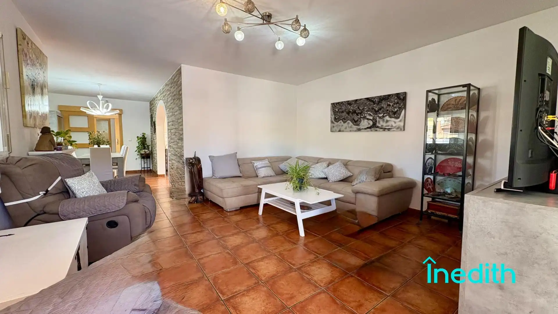Sala d'estar de Casa o xalet en venda en Cunit amb Aire condicionat, Calefacció i Jardí privat