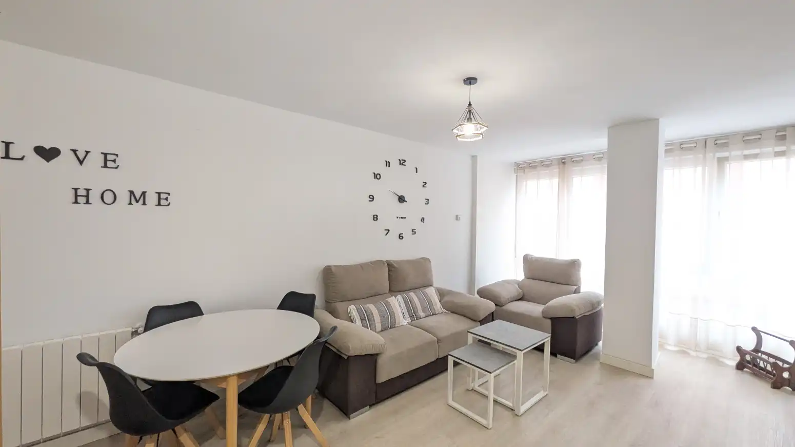 Sala d'estar de Pis de lloguer en Santander amb Calefacció i Moblat