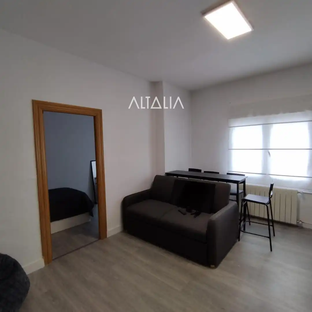 Bedroom of Flat for rent in Cuenca  with Heating and Furnished