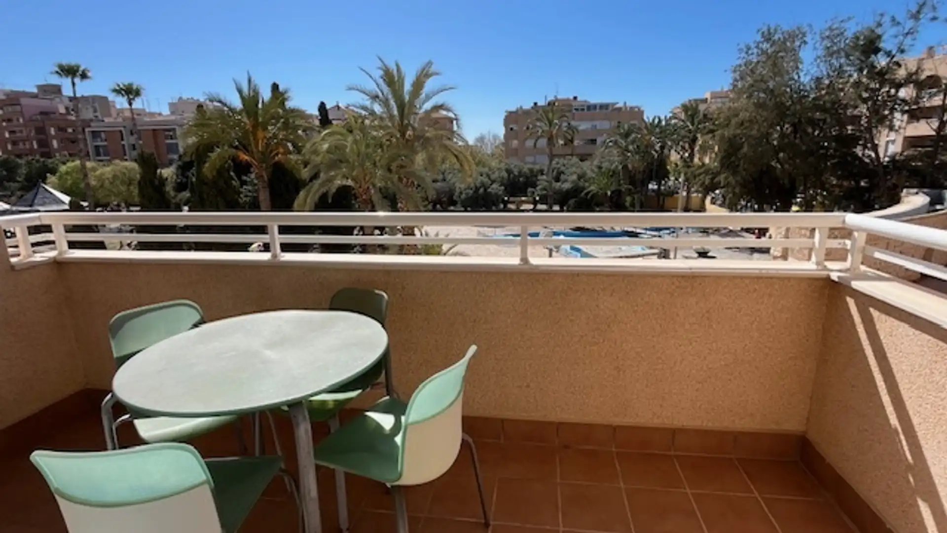 Terrassa de Pis de lloguer en Sant Joan d'Alacant amb Calefacció, Terrassa i Traster