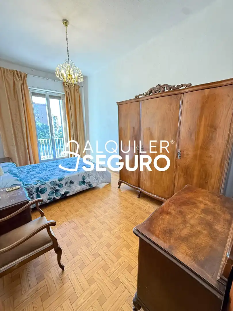 Bedroom of Flat for rent in Madrid  with Air Conditioner, Heating and Terrace