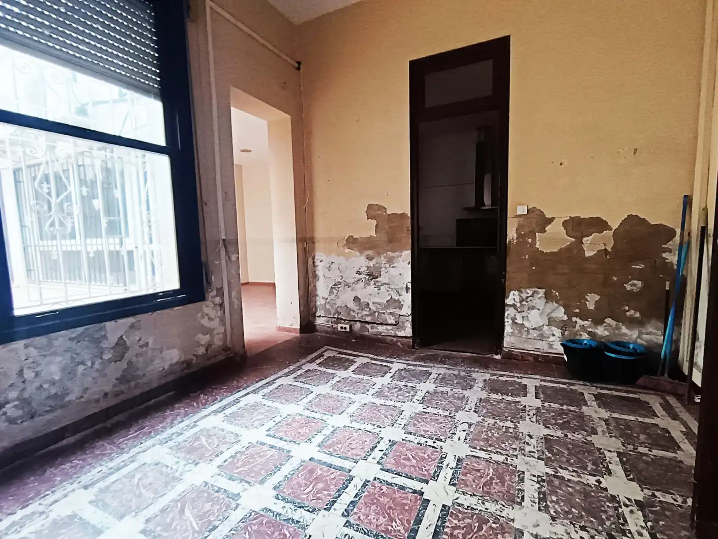 Houses for sale in Alfafar  with Balcony