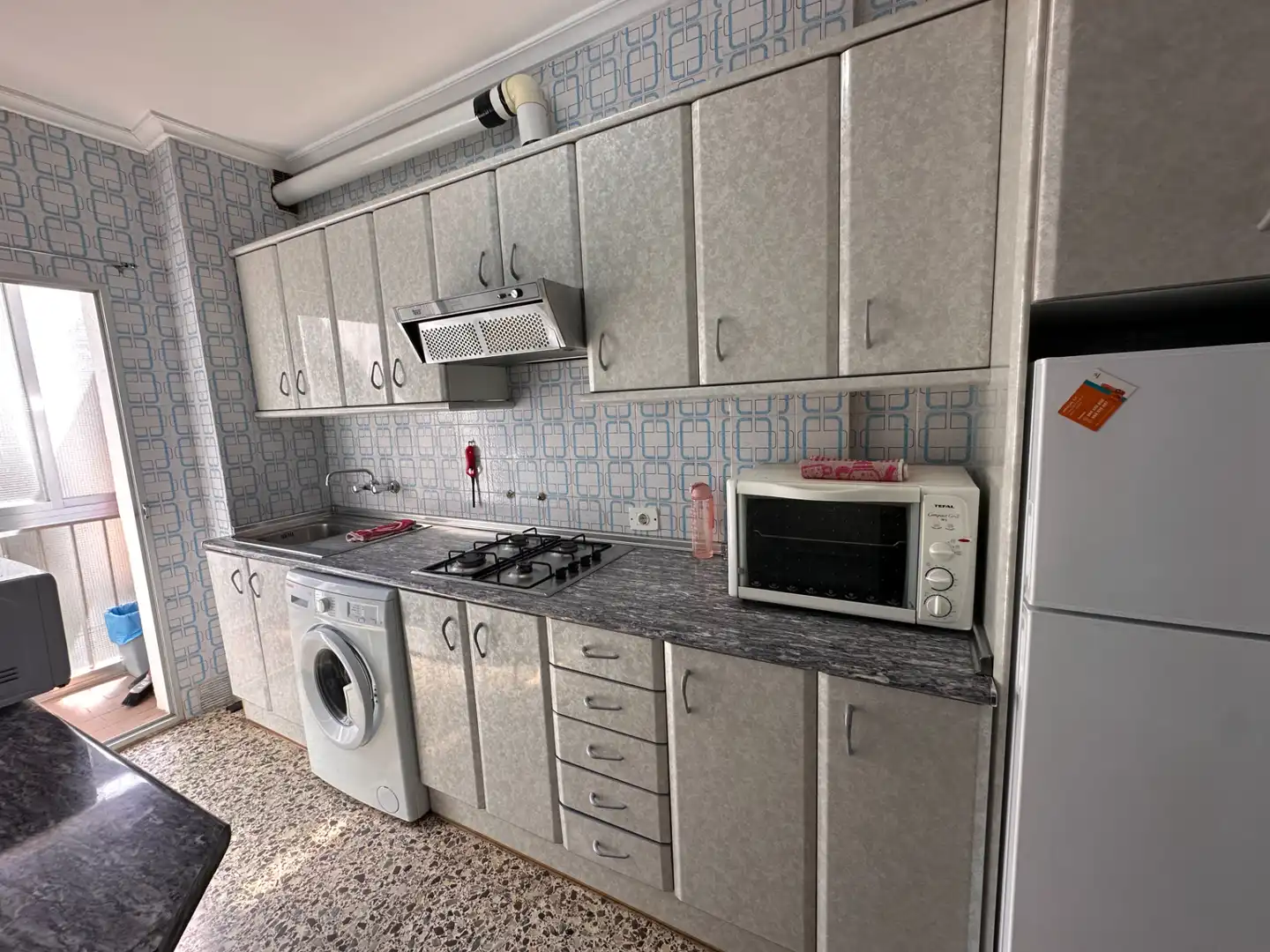Flat for rent in Avenida de los Alfares, Fuensanta - Universidad