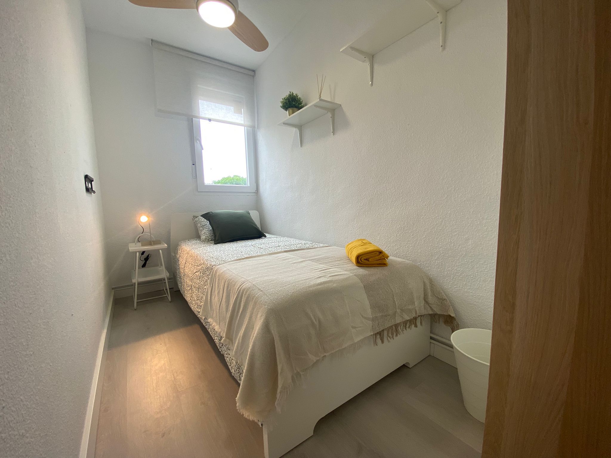 Flat to share in Calle de Rocafort, 137, San Cristóbal