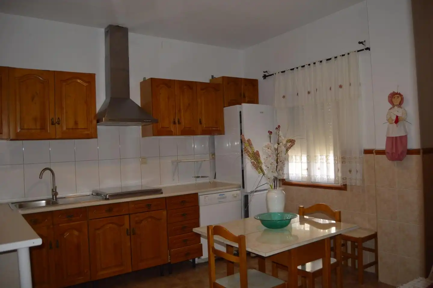 Cuina de Casa o xalet en venda en Torrubia del Campo amb Calefacció, Traster i Moblat