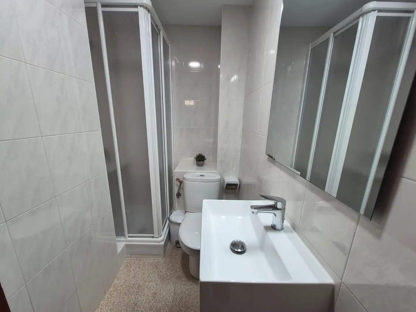 Badezimmer von Wohnung zur Miete in Málaga mit Klimaanlage, Heizung und Terrasse
