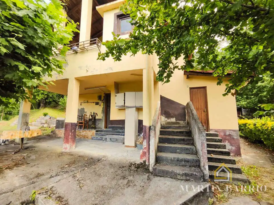 Vista exterior de Casa o xalet en venda en Galdames amb Jardí privat, Terrassa i Traster