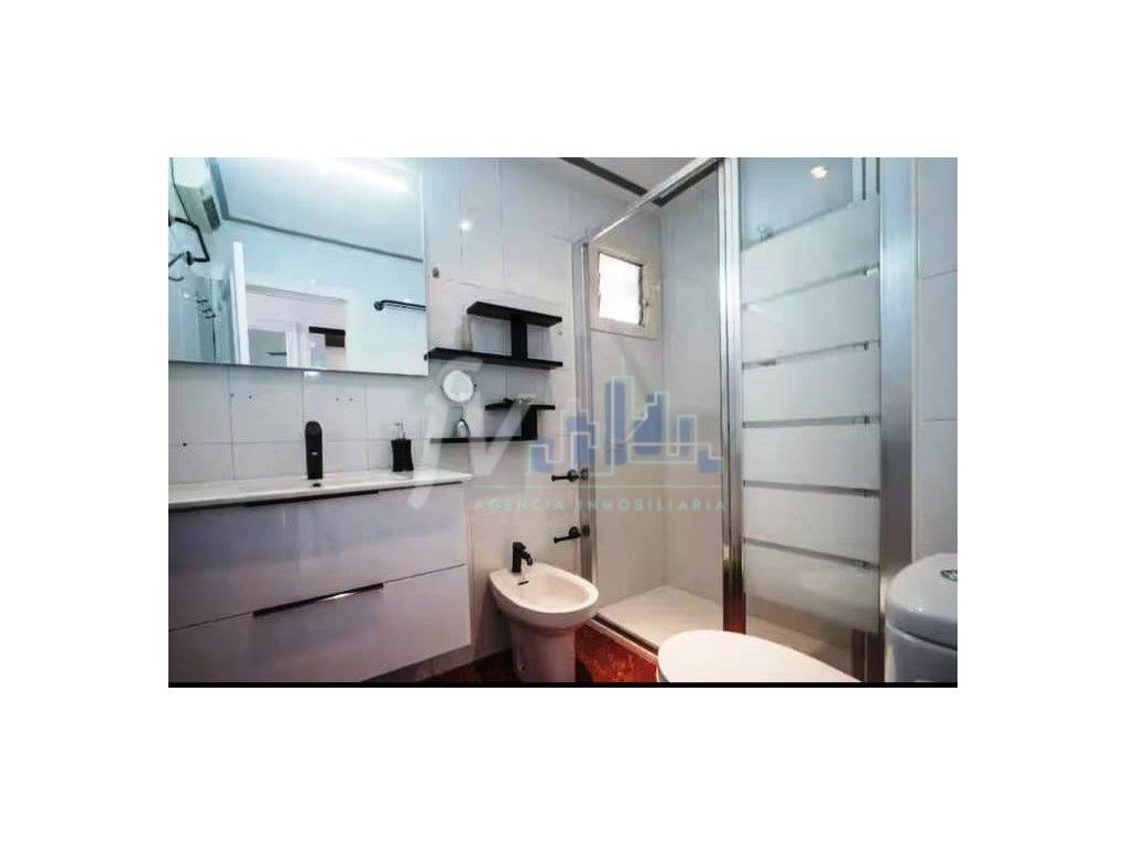 Baño de Apartamento de alquiler en Benidorm