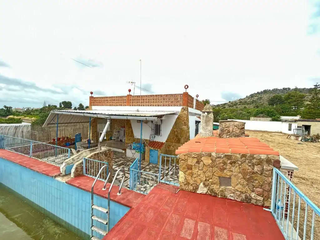 Vista exterior de Finca rústica en venda en Sagunto / Sagunt