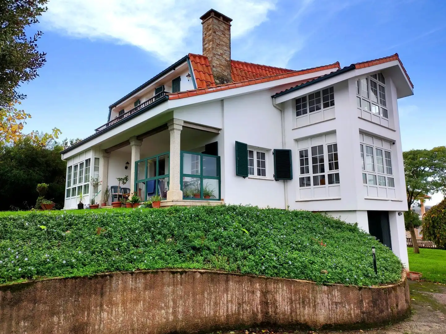 Xalet amb jardí en venda a Camino Sada Armuño