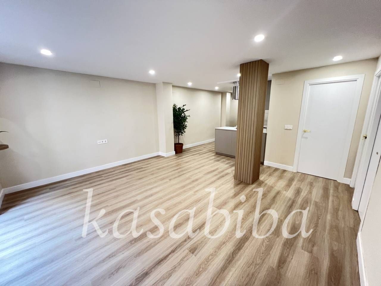 Flat for sale in  Valencia Capital  with Air Conditioner, Heating and Parquet flooring