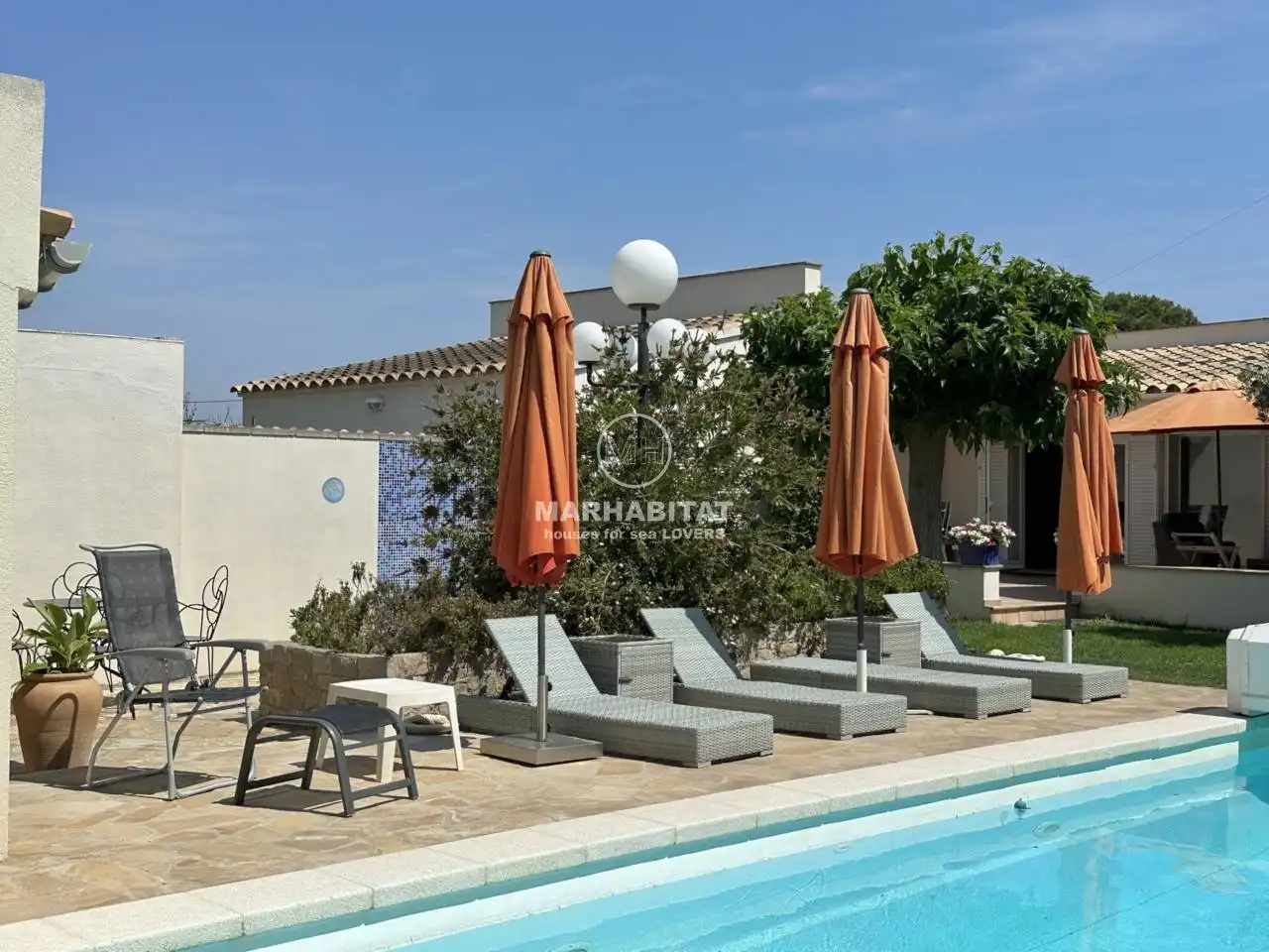 Terrassa de Casa o xalet en venda en L'Escala amb Aire condicionat, Jardí privat i Terrassa