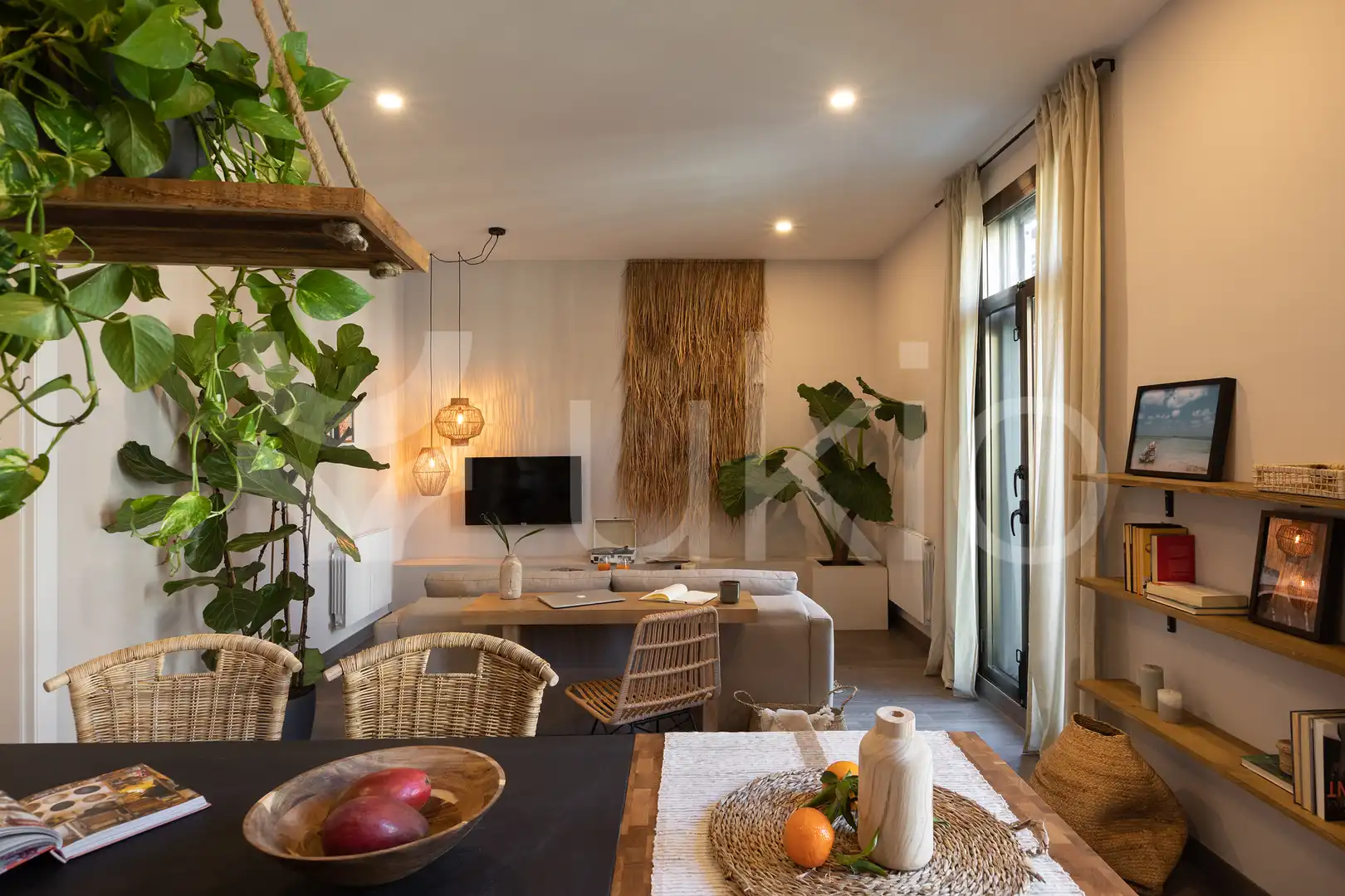 Apartamento con terraza en alquiler en Carrer de València, imagen 2
