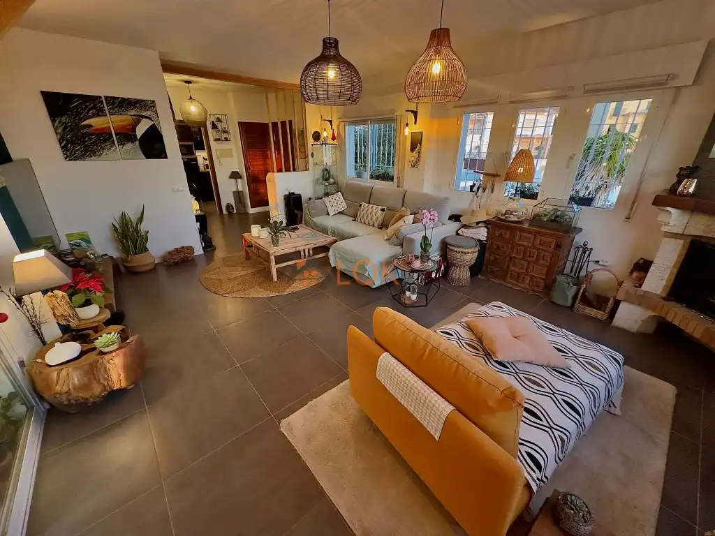 Sala d'estar de Casa o xalet en venda en Rincón de la Victoria