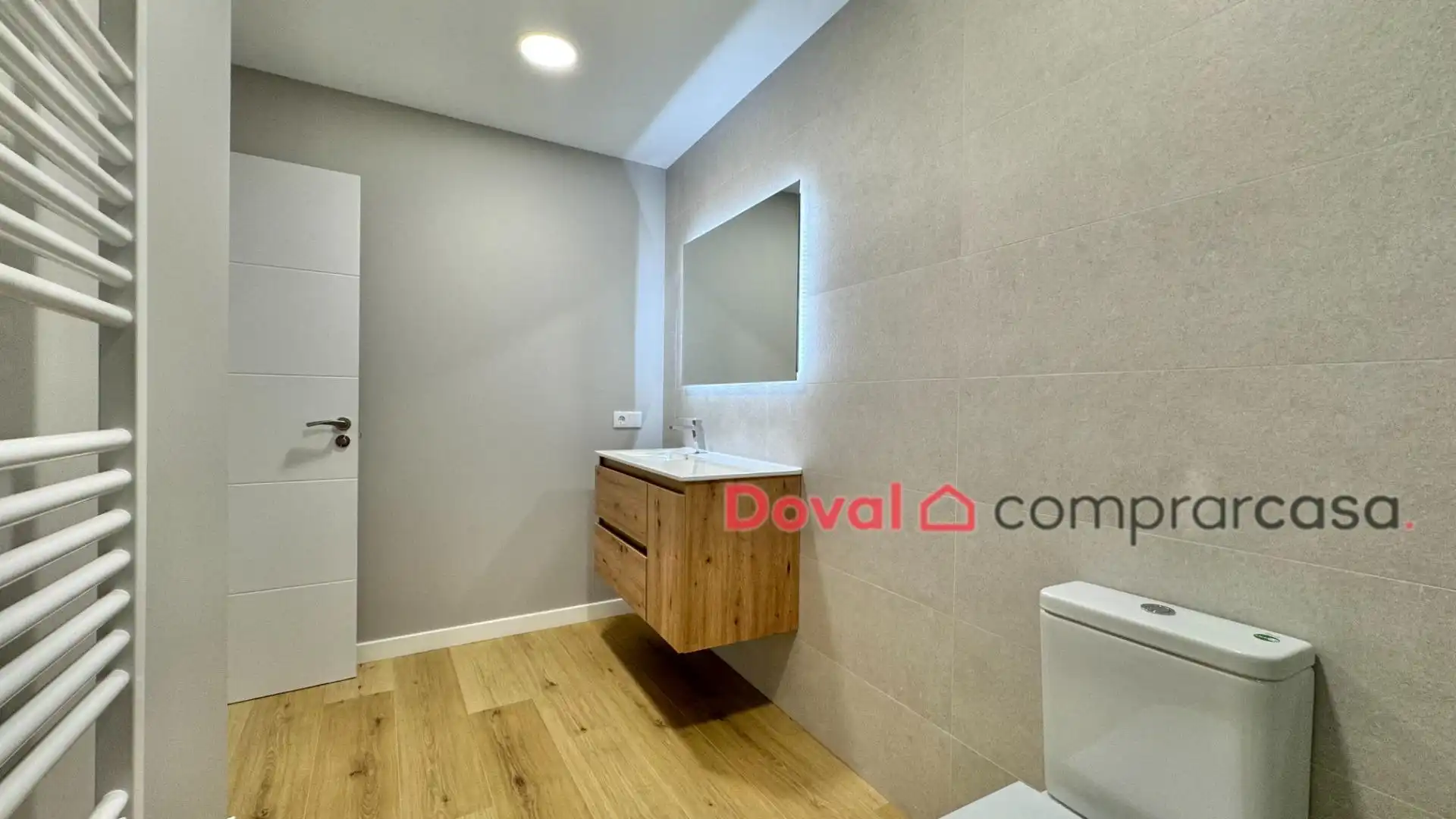 Bathroom of Flat for sale in Vigo   with Heating