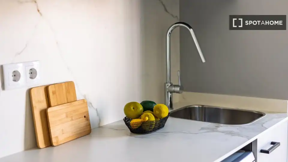 Kitchen of Flat for rent in Valencia  with Air Conditioner, Heating and Furnished