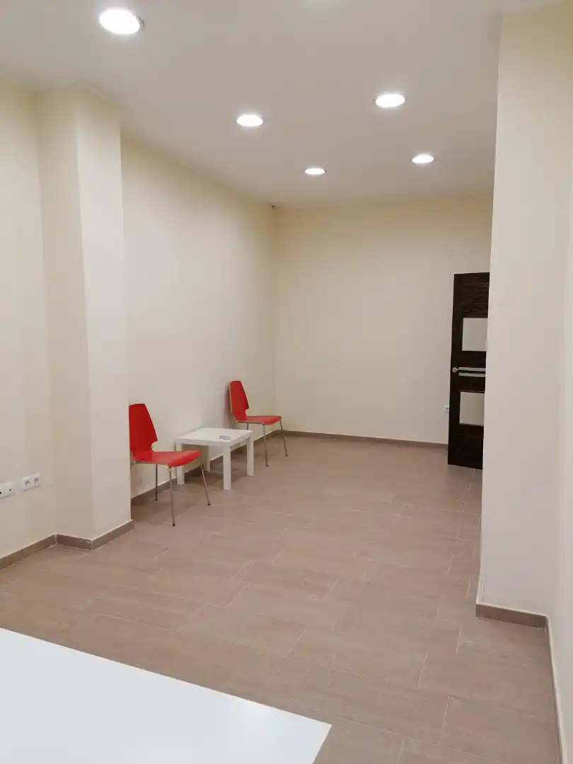 Local comercial en alquiler en Calle Escribano